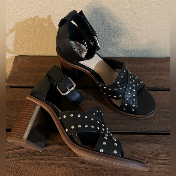 Vince Camuto Keresha Black Leather Studded Open Toe Sandals Pristine Size 7 - Picture 13 of 14